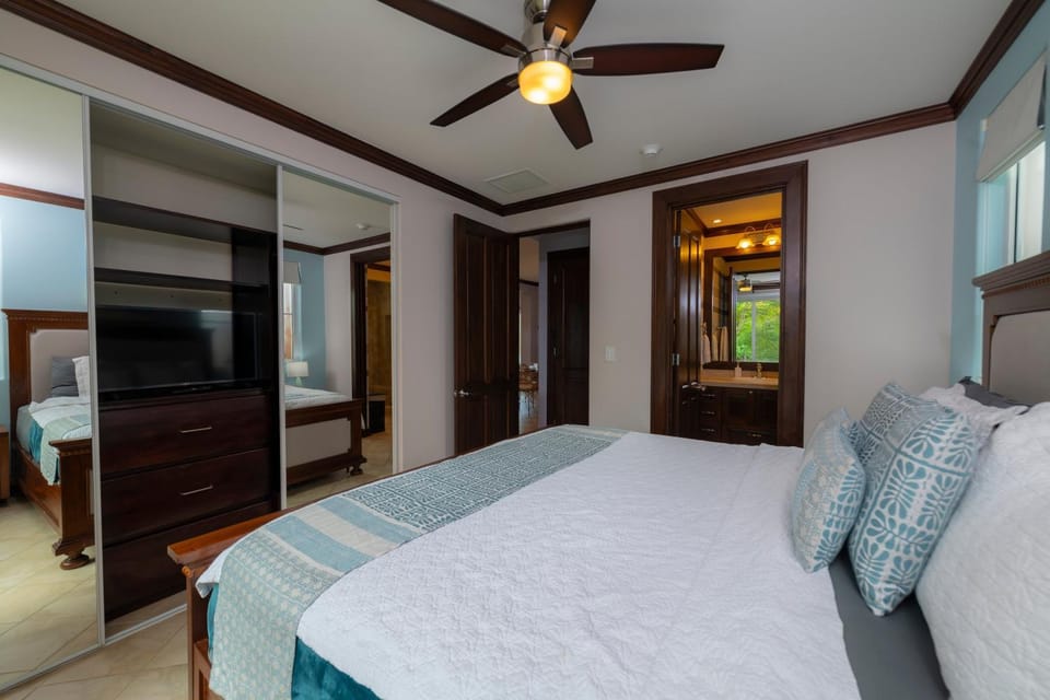 Altavista 4C 3 bdr 3 bath Ocean View House in Herradura