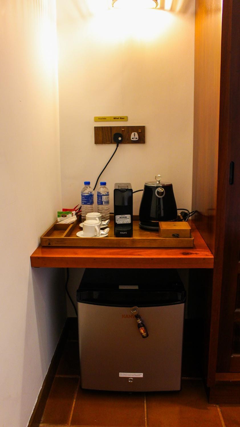 Coffee/tea facilities, minibar