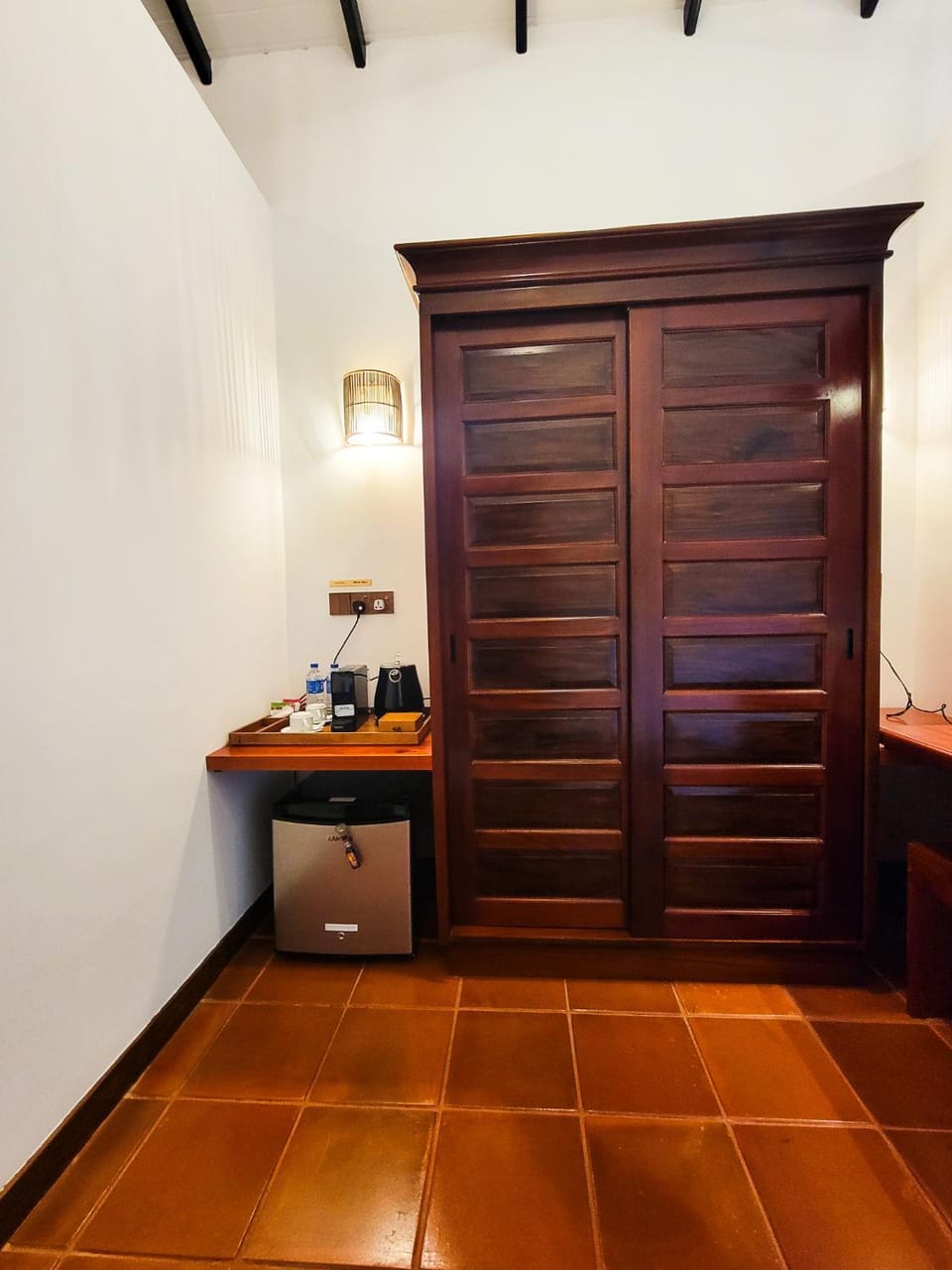 minibar, wardrobe