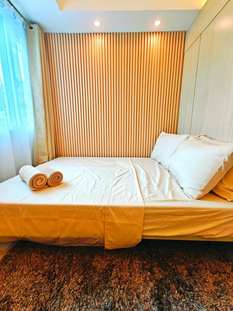 Cozy Modern 1BR Light Residences with 55 inches 4K TV Apartment in Mandaluyong