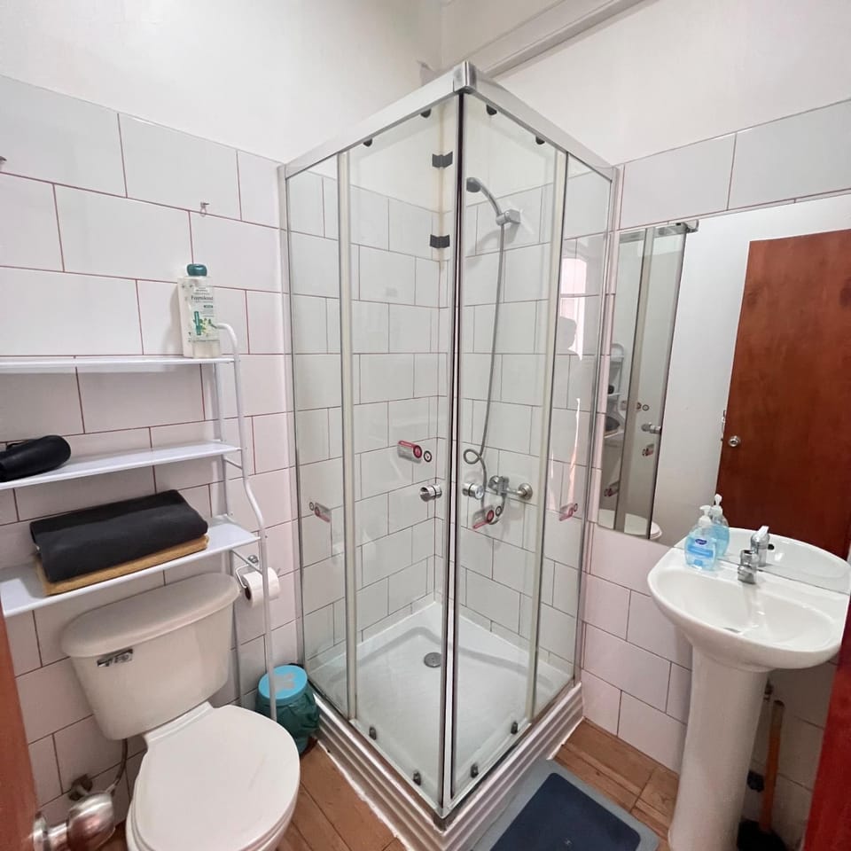 Davila&apatronatoexpress Capsule hotel in Recoleta