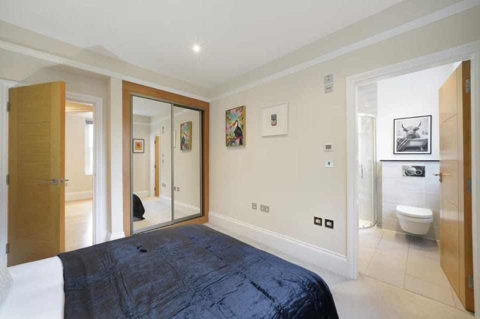 Bed, Bathroom, Bedroom