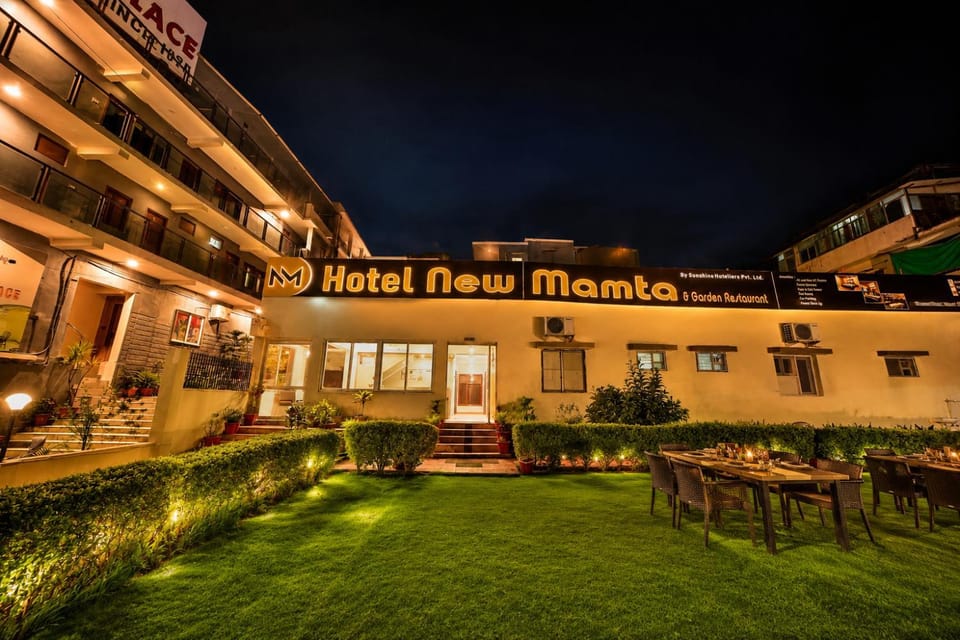 Property building, Restaurant/places to eat, Garden