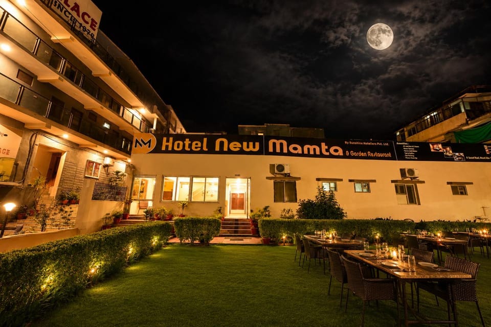Property building, Restaurant/places to eat, Garden