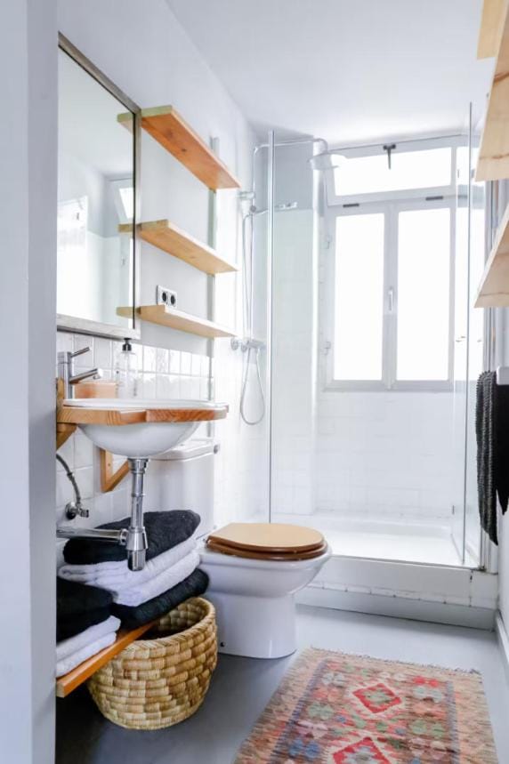 Espacio habitación triple y completamente equipado Vacation rental in Bilbao