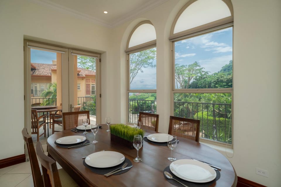 Bella Vista 1C - 3 bdr - 3 1 and half bath House in Herradura