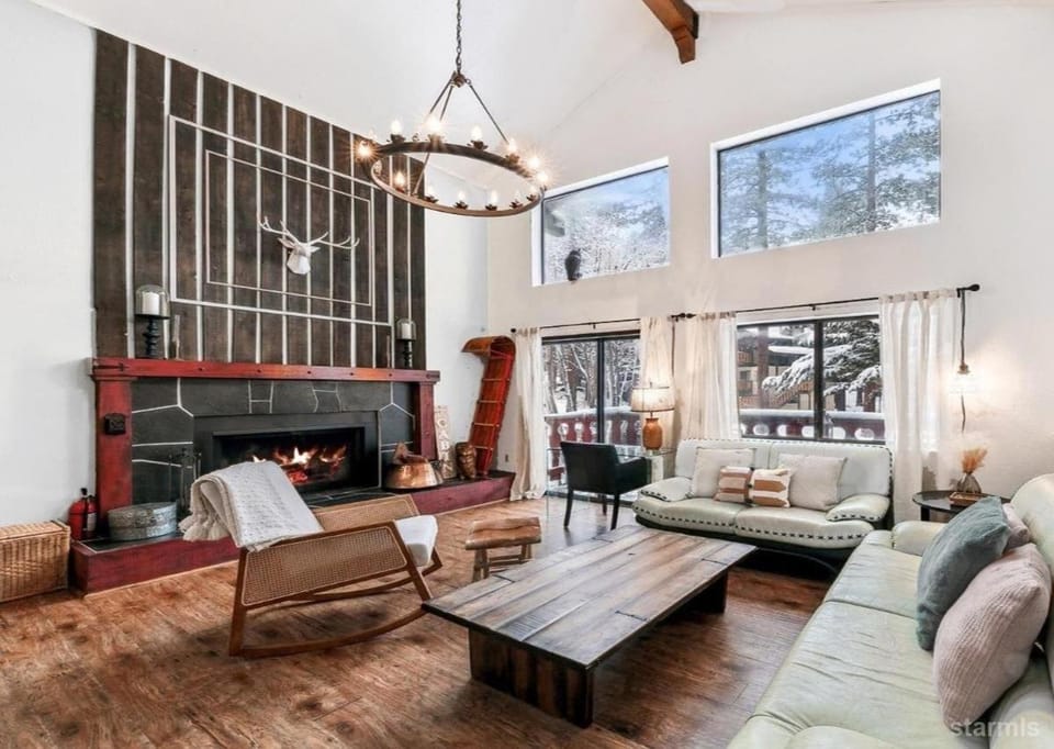 3390 Pine Hill Road home House in South Lake Tahoe