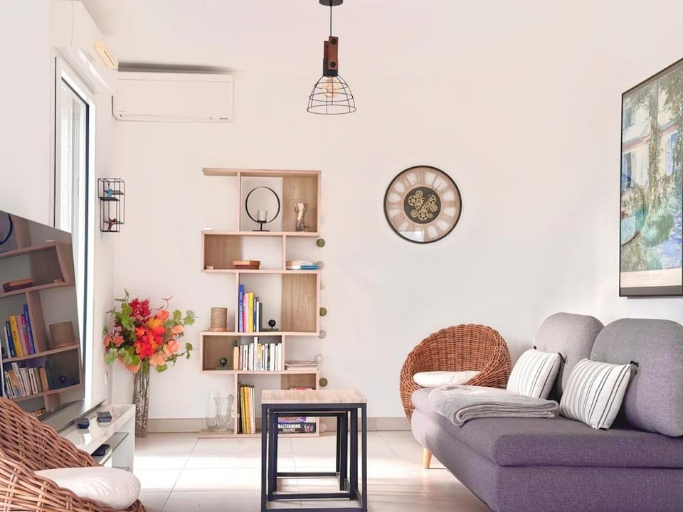 La Vista Mar - Apt Seaview Near Airport-AC-Parking Apartment in Nice