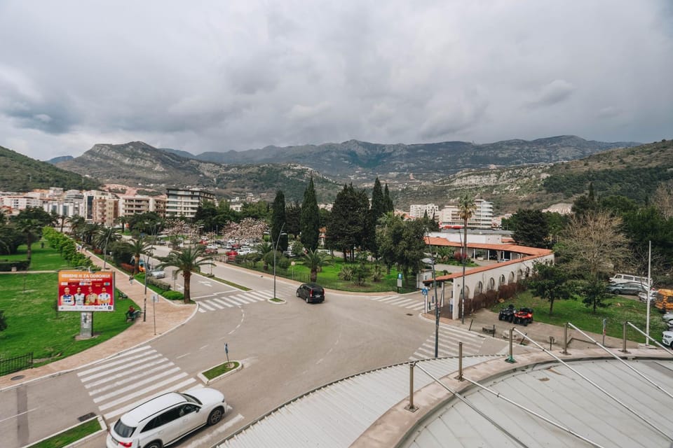 Balcony/Terrace, City view