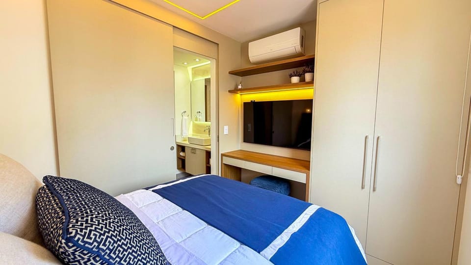 Bed, Photo of the whole room
