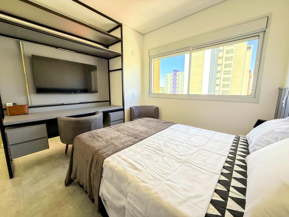 TV and multimedia, Photo of the whole room, Bedroom