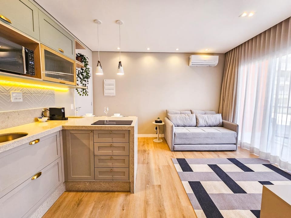 TV and multimedia, Kitchen or kitchenette, Living room, stove