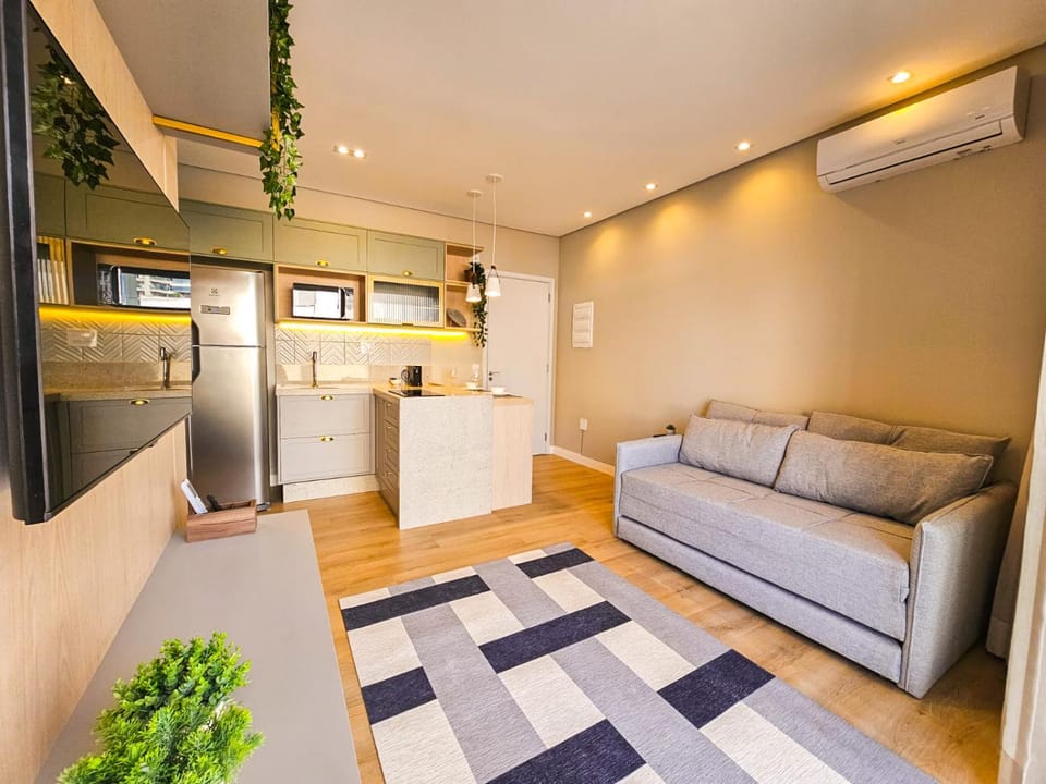 TV and multimedia, Kitchen or kitchenette, Living room, Dining area, air conditioner