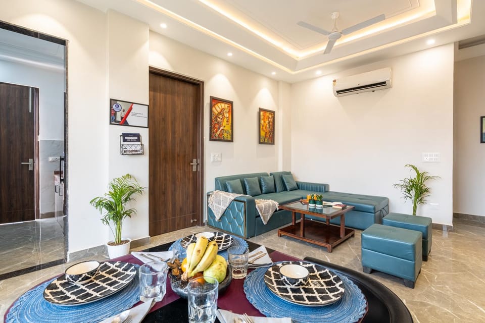 Living room, Dining area, air conditioner