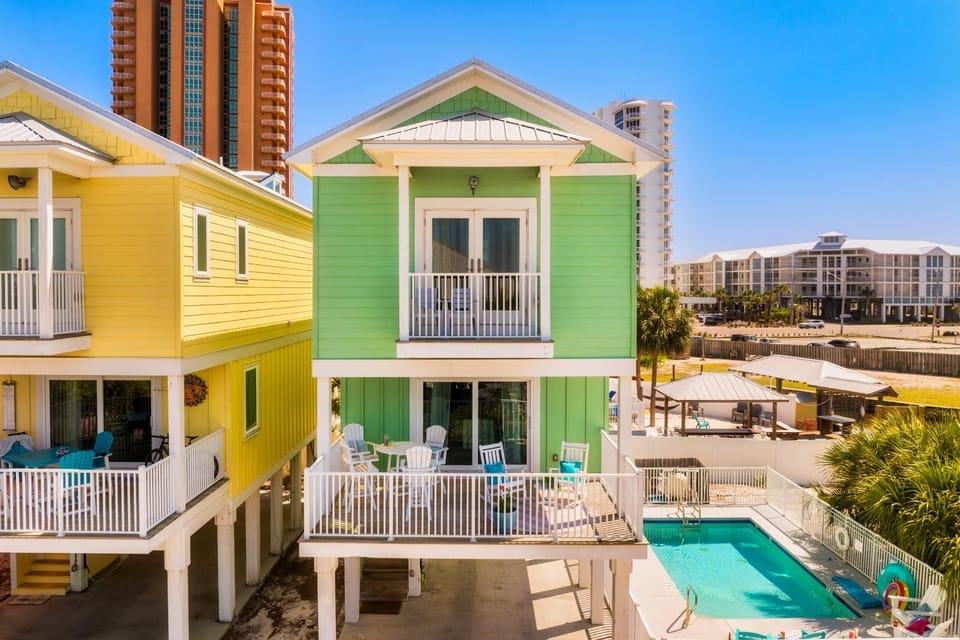 Book Entire Complex! Cushy Quad Bungalows! House in West Beach