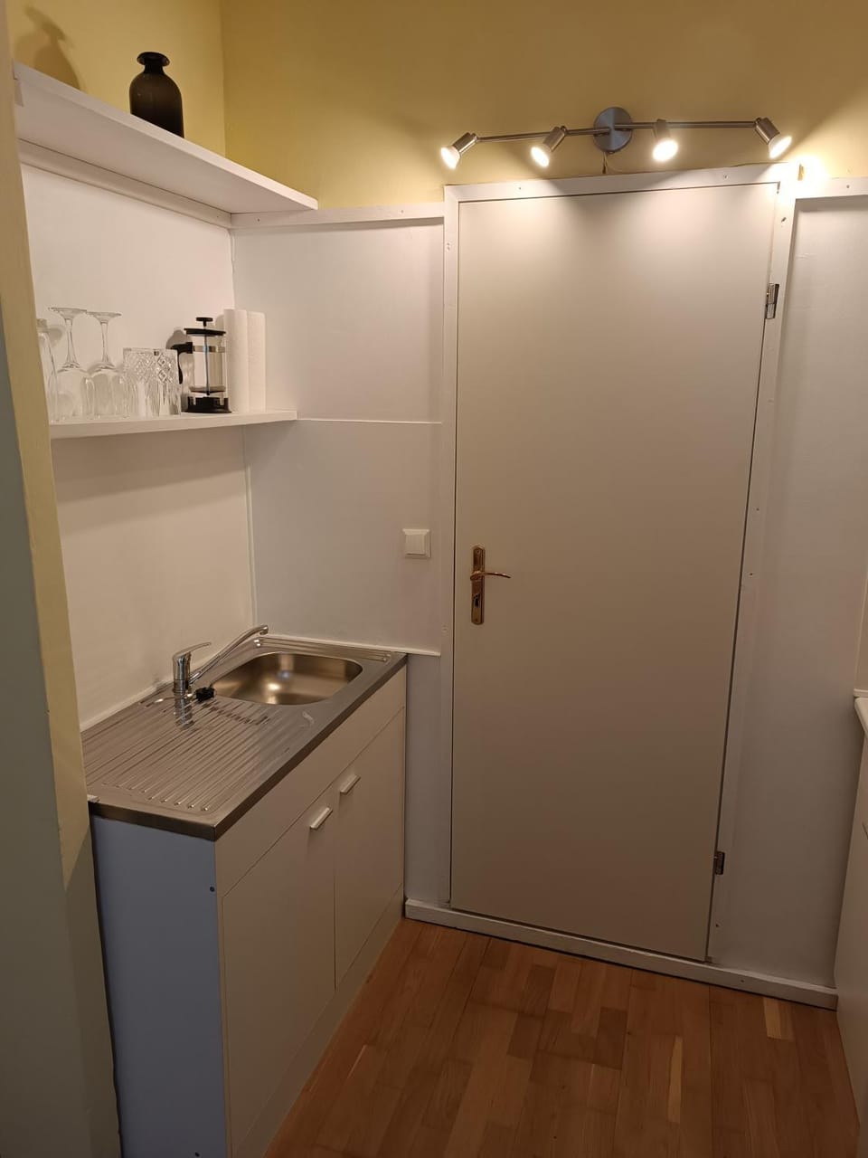 Coffee/tea facilities, Kitchen or kitchenette