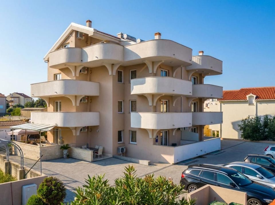 Property building, Day, Parking