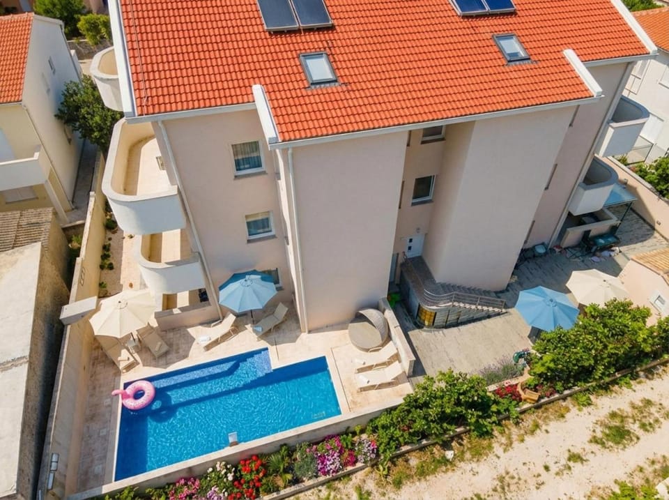 Day, Pool view, sunbed