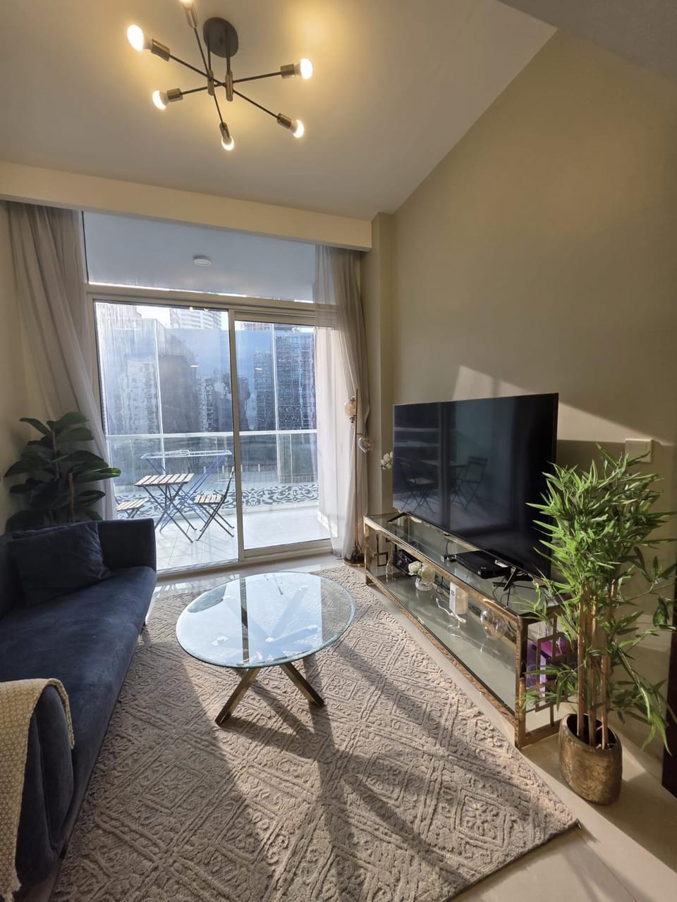 Communal lounge/ TV room, TV and multimedia, Living room, Seating area