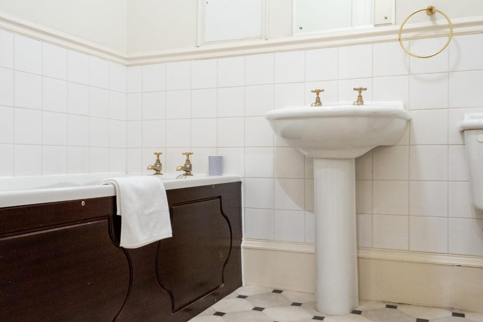 Regal 2BD Georgian Flat in the Heart of Edinburgh Apartment in Edinburgh