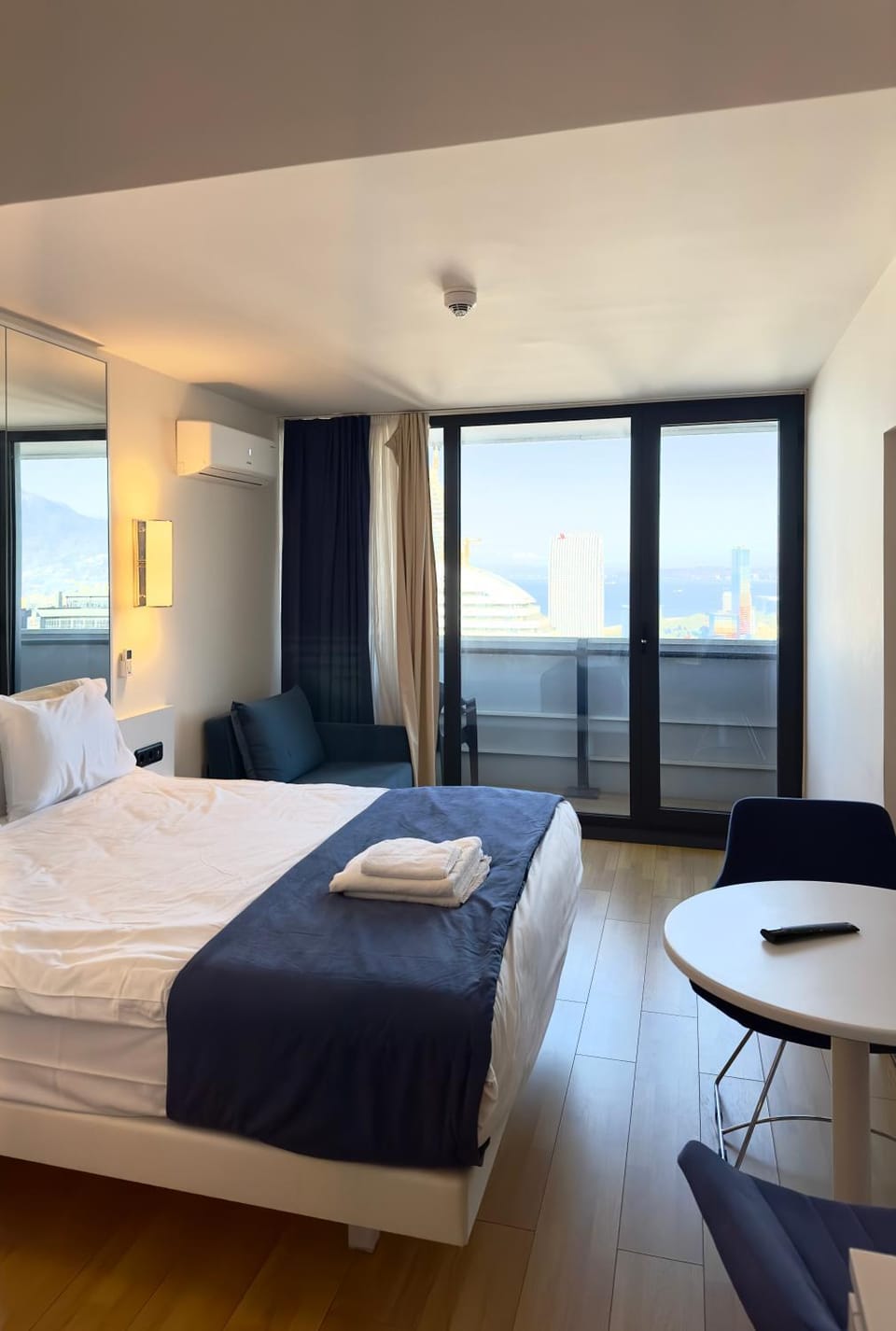 Bed, Natural landscape, View (from property/room), Living room, Photo of the whole room, Seating area, Bedroom, Sea view, towels