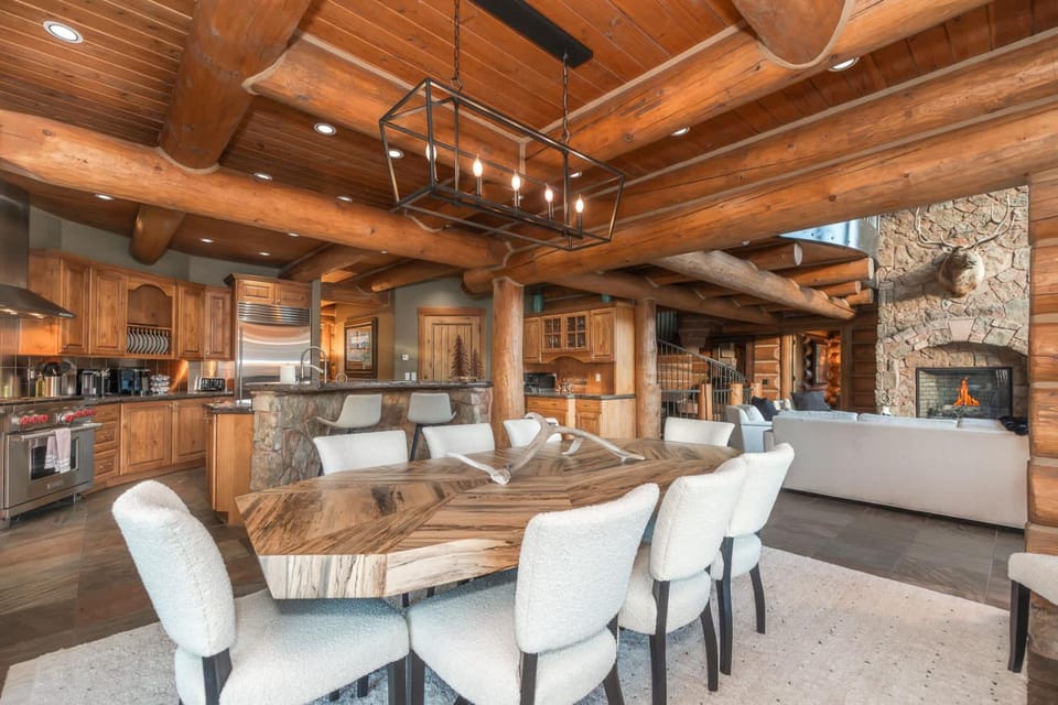 Cedarcrest Lodge - Luxury Lakota Estate House in Winter Park