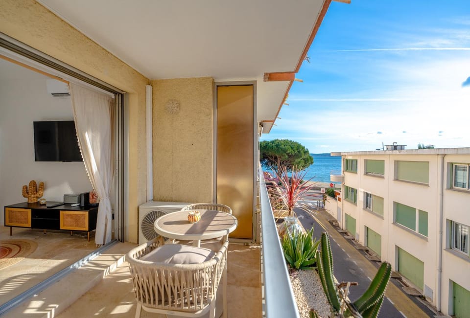 Patio, View (from property/room), Balcony/Terrace, Balcony/Terrace, Sea view