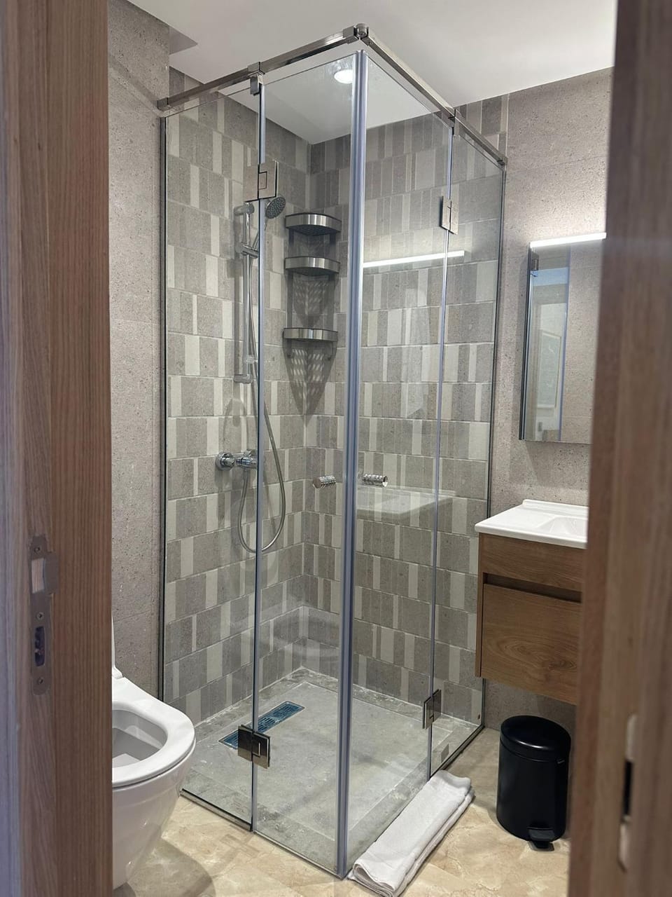 Shower, Toilet, Bathroom