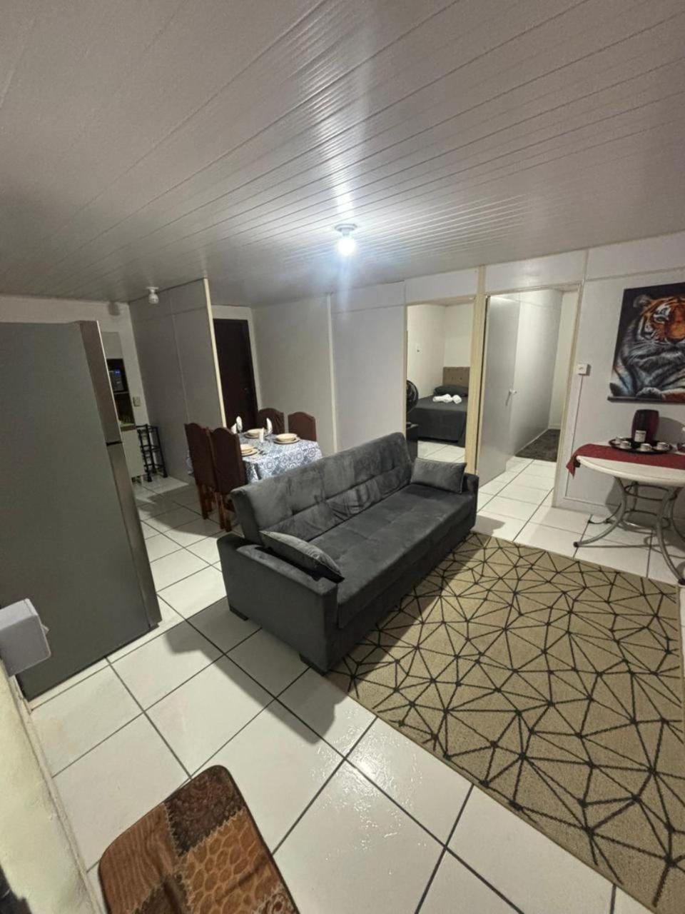 TV and multimedia, Living room, Seating area, Bedroom