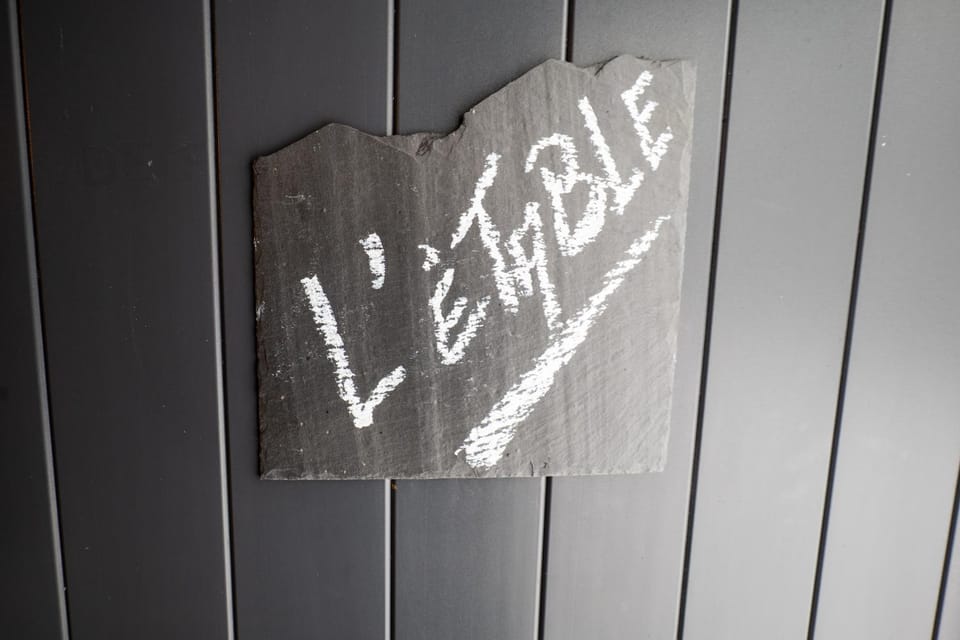 Logo/Certificate/Sign