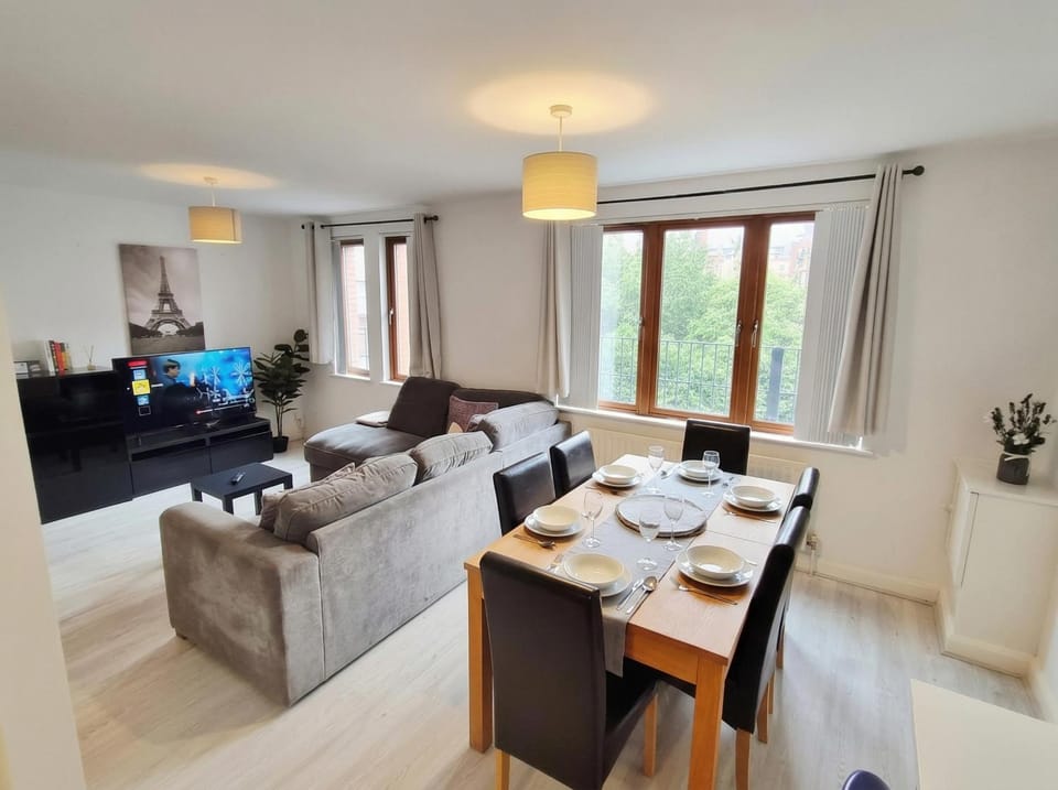 Living room, Diving