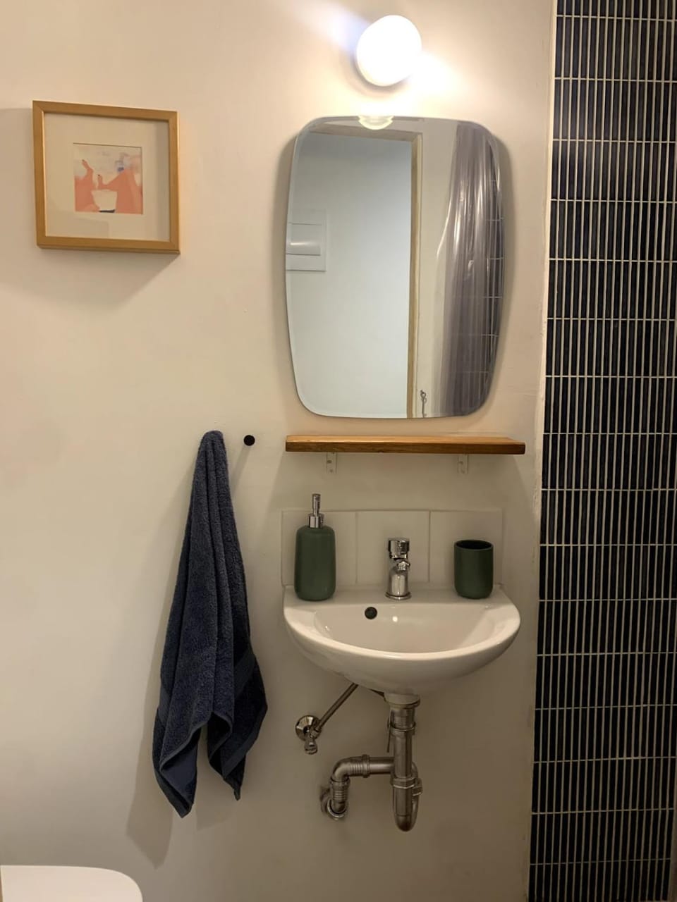 Bathroom, towels