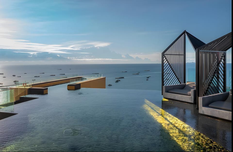 Edge - High Floor Sea View Condo with Rooftop Pool Apartment in Pattaya City