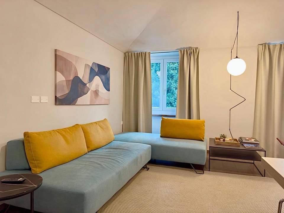 Living room, Seating area, heating, air conditioner