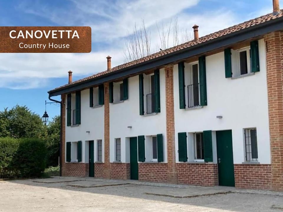 Property building, Day, Street view