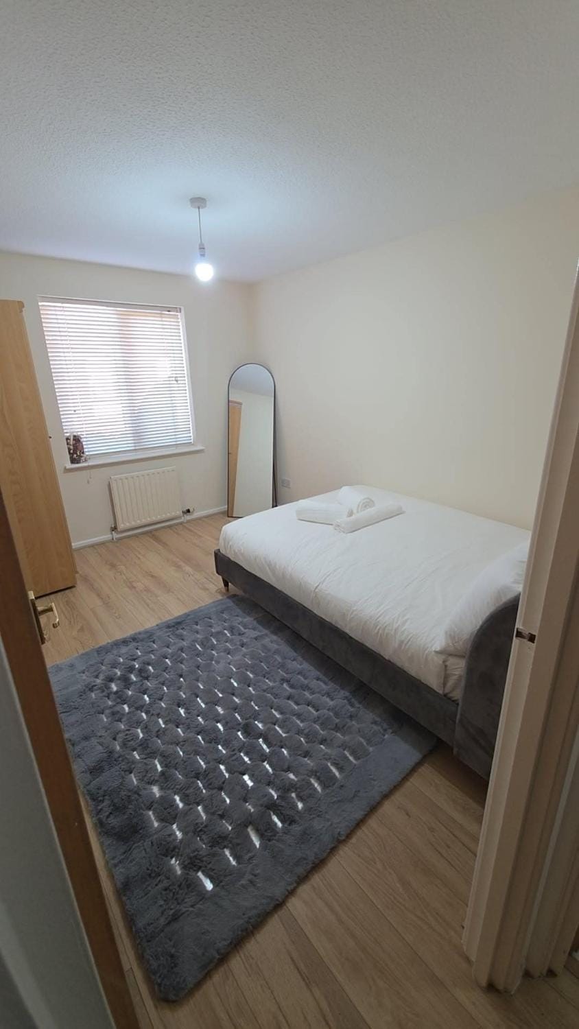 Bedroom, wardrobe