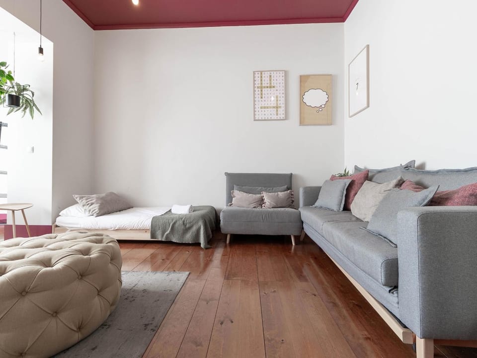 Living room, Seating area