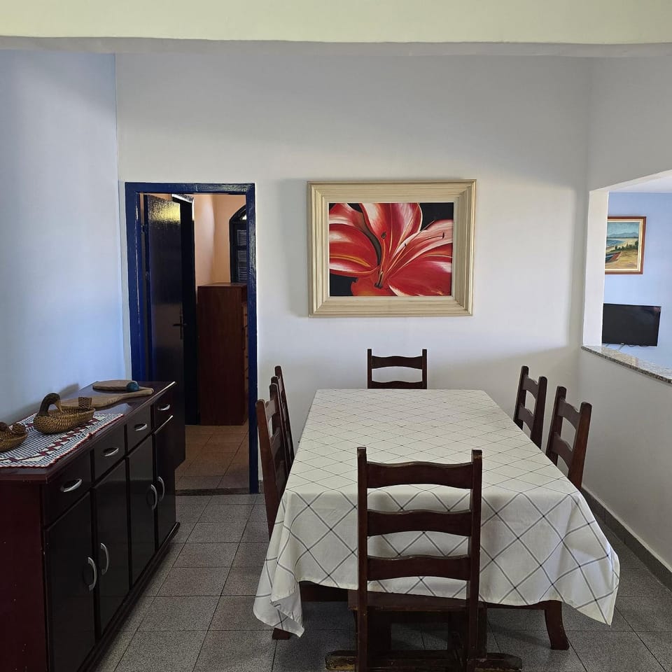 Coffee/tea facilities, Meals