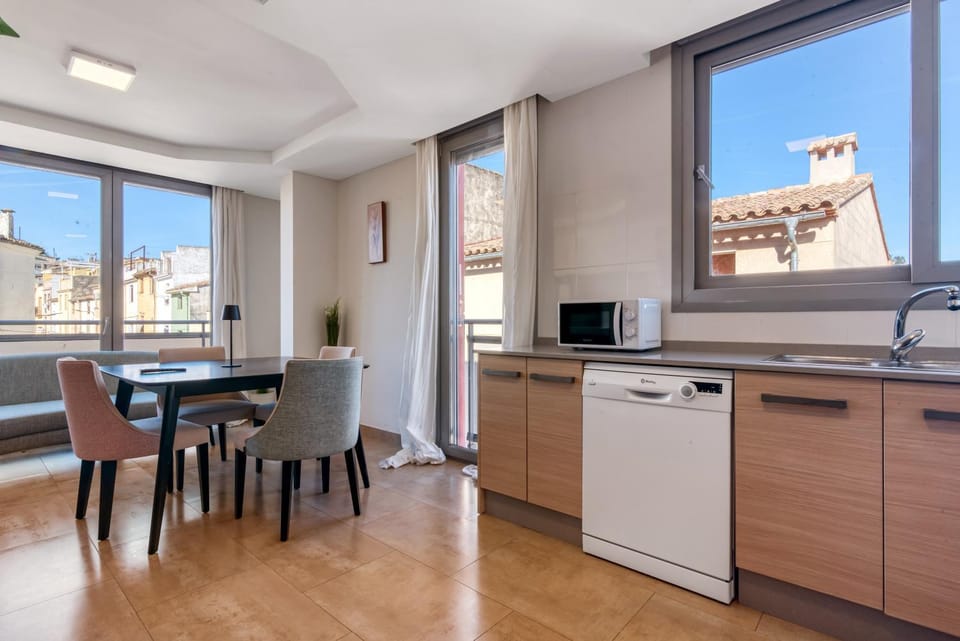 Kitchen or kitchenette, Living room