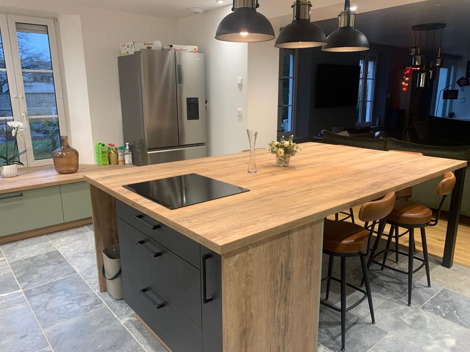 Kitchen or kitchenette