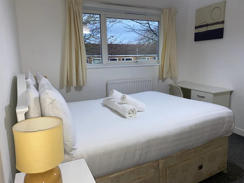 Shower, Bed, Bedroom, towels, towels