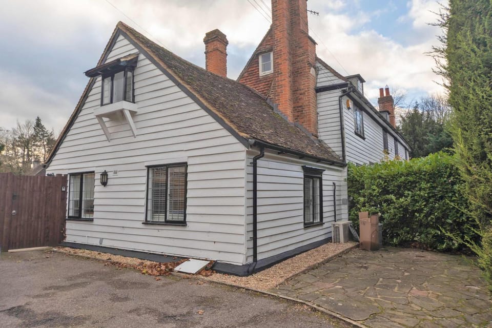 Charming 1 Bedroom Period Cottage in Sevenoaks House in Sevenoaks District