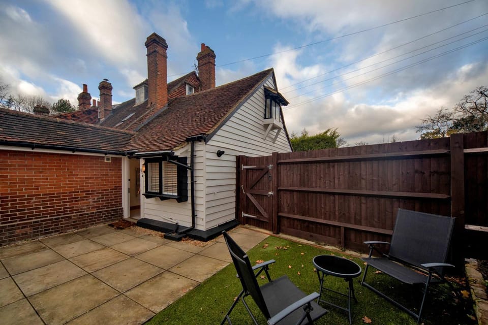 Charming 1 Bedroom Period Cottage in Sevenoaks House in Sevenoaks District