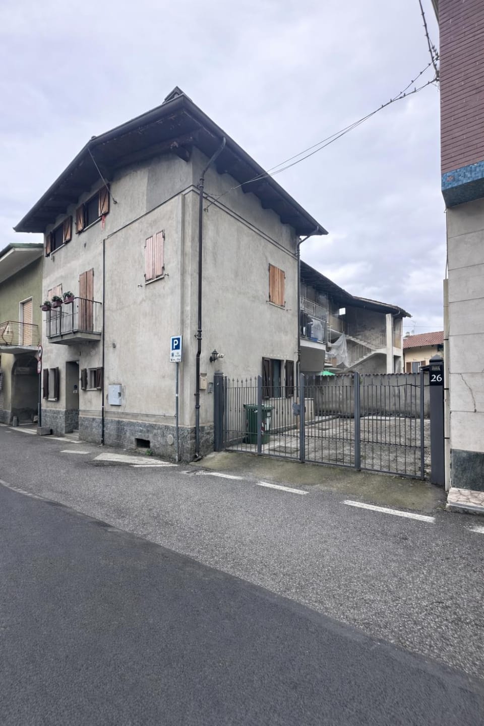 Property building, Street view