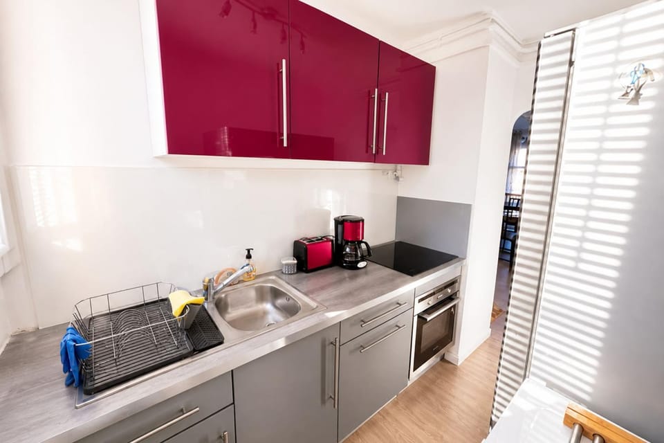 Apartment close to the town center and the beach Apartment in Saint-Raphael