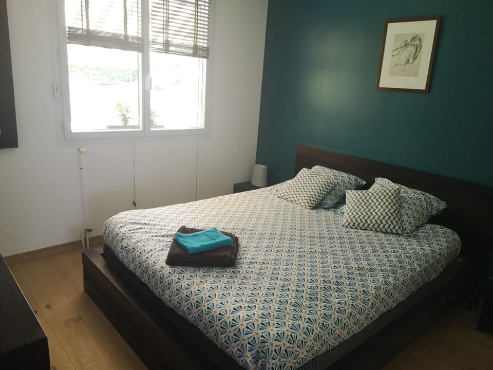 Bed, Bedroom