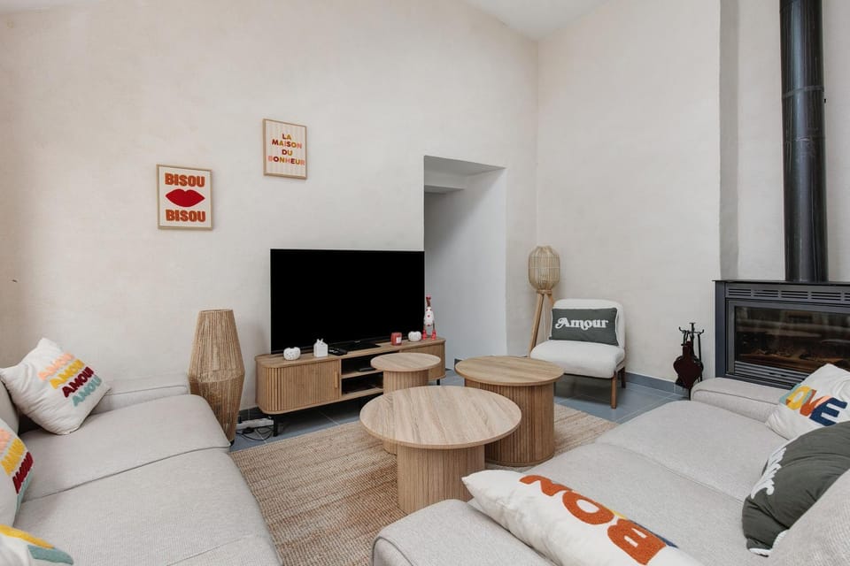 Property building, Living room