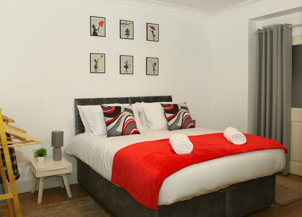 Bed, Bedroom