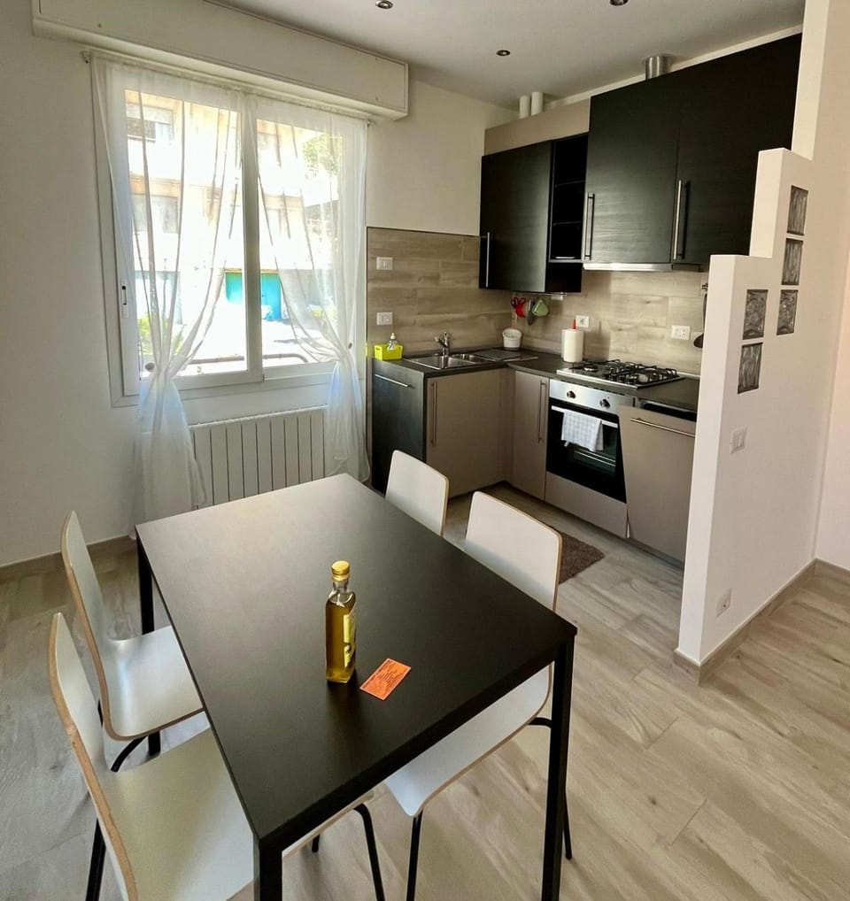 Kitchen or kitchenette, Living room, Dining area, dishwasher, oven, stove