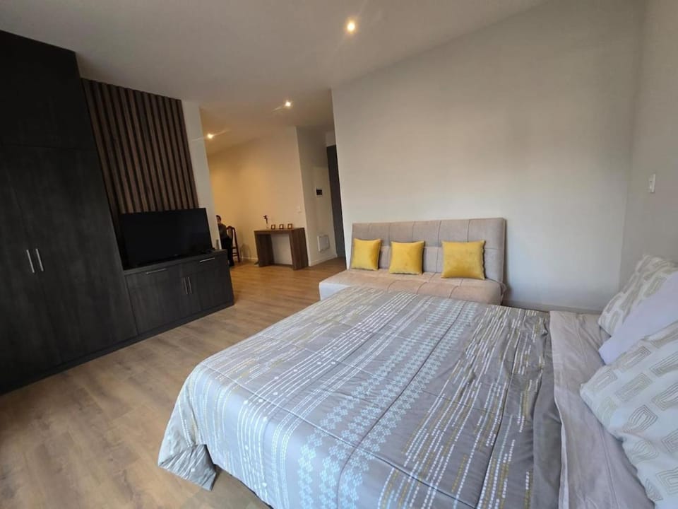 Communal lounge/ TV room, Bed, Bedroom